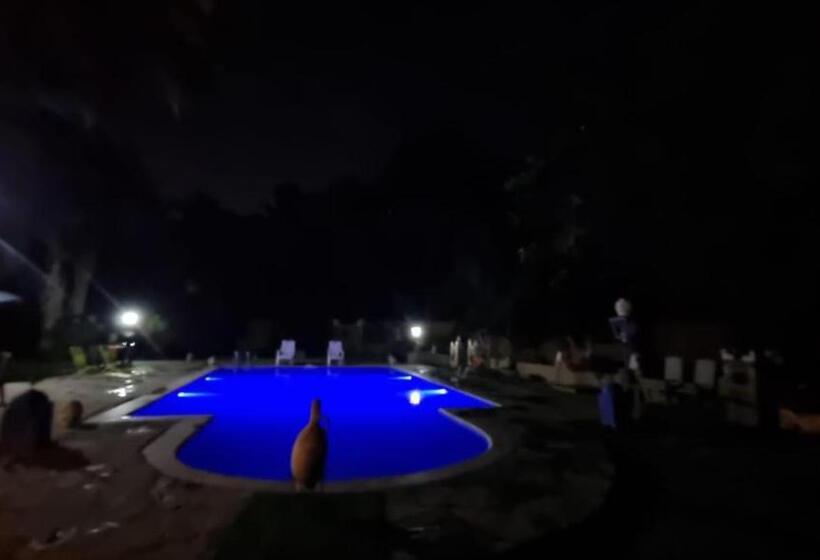 Pensió Gite D Etape Amced