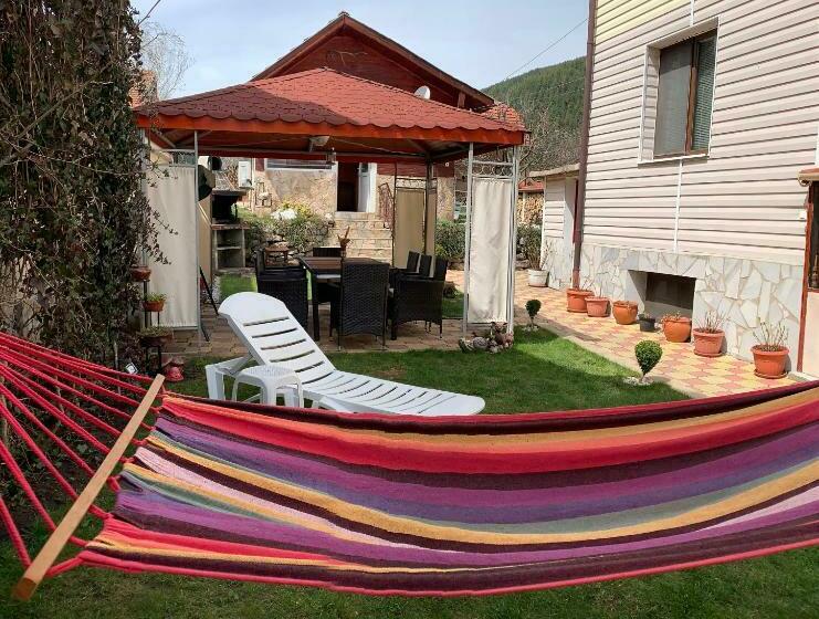 بنسيون Sunny House