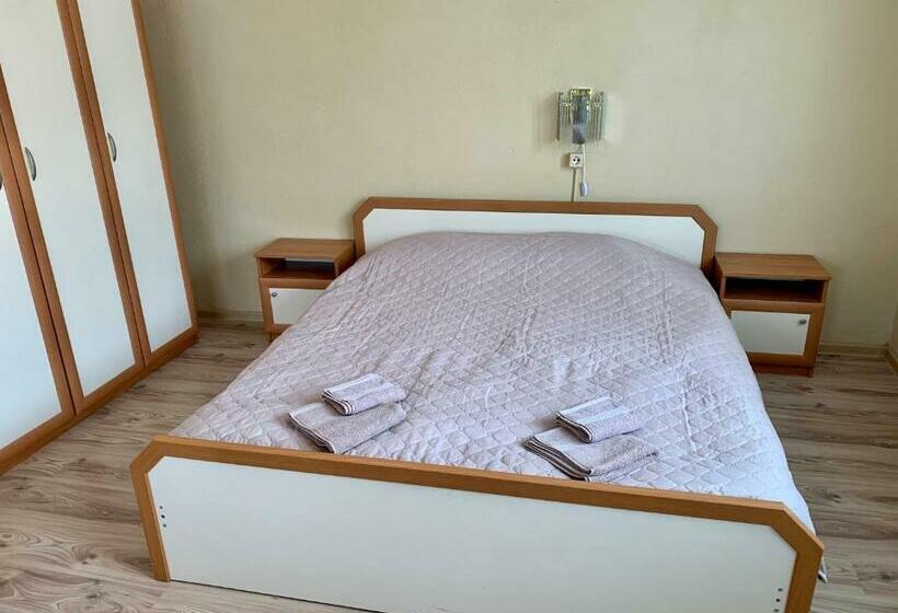 بنسيون Sunny House