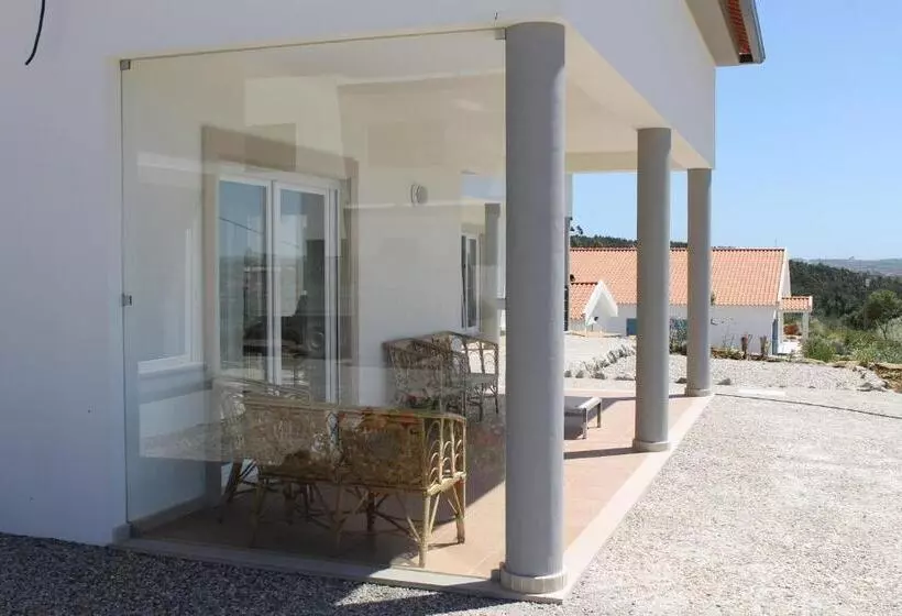 Retkeilymaja The Maverick Surfvillas