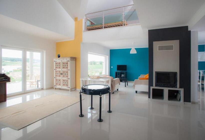 هاستل The Maverick Surfvillas