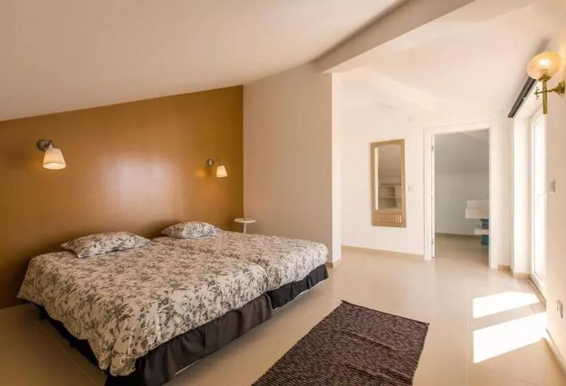 Retkeilymaja The Maverick Surfvillas