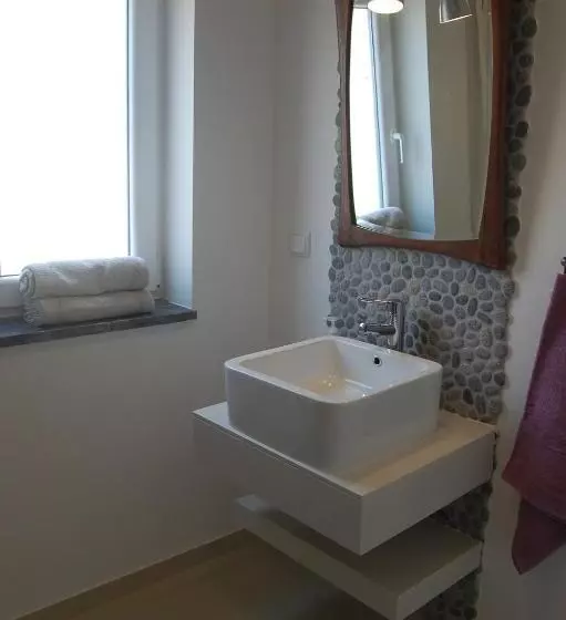 Retkeilymaja The Maverick Surfvillas