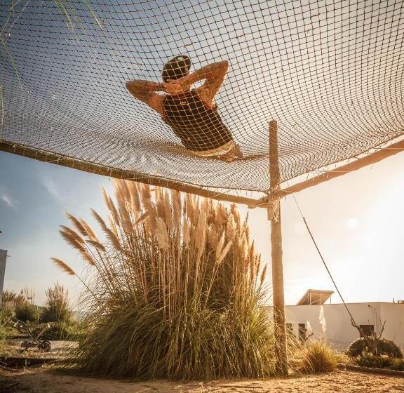 هاستل The Maverick Surfvillas