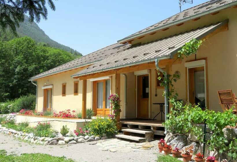 مبيت وإفطار Chambres D Hôtes La Pierre D Oran