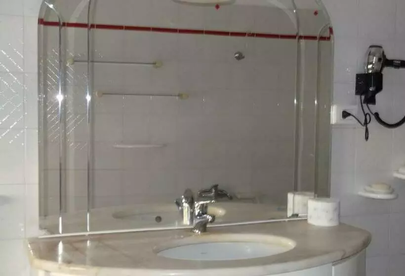 تختخواب و صبحانه Solimarina