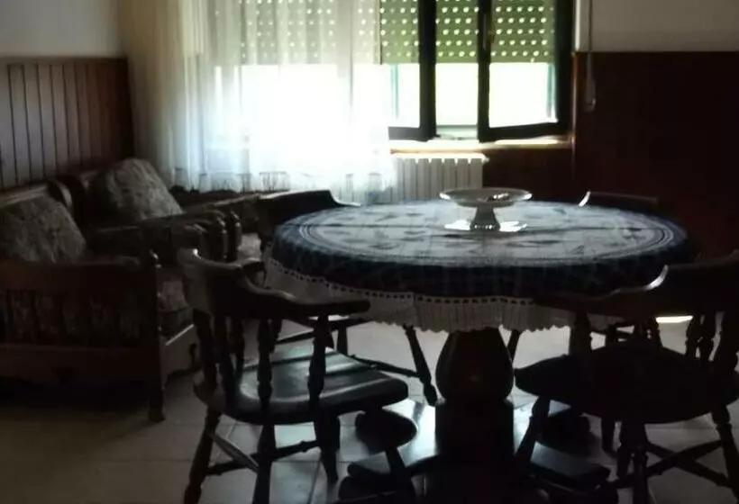 تختخواب و صبحانه Solimarina