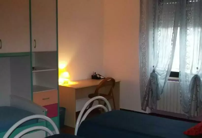 تختخواب و صبحانه Solimarina