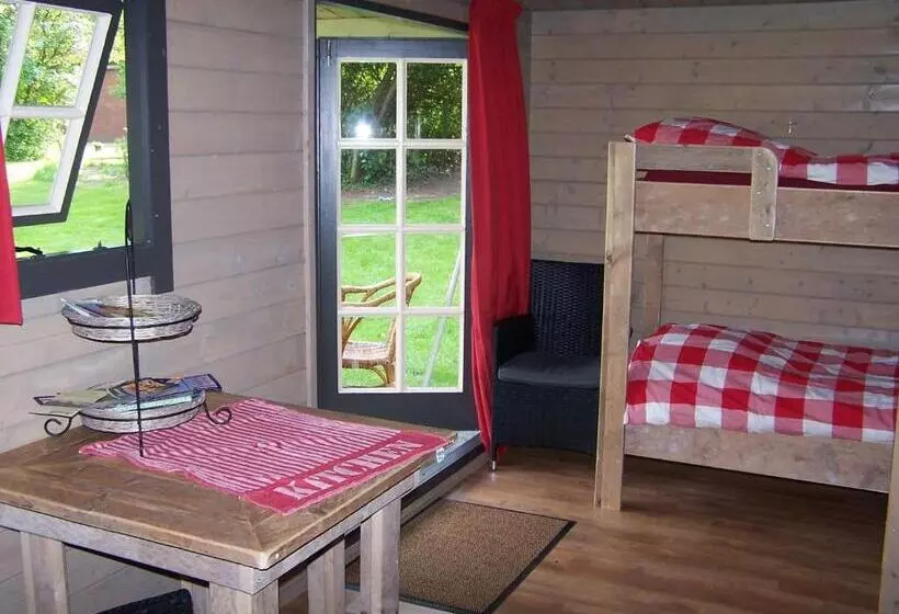 ベッドアンドブレックファースト T Ossenschot