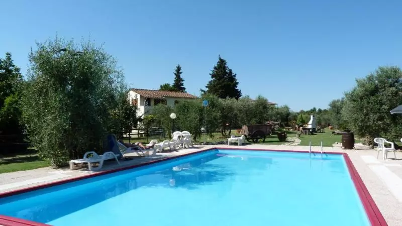ホテル Agriturismo Podere Sottogello