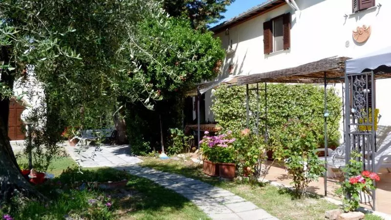 ホテル Agriturismo Podere Sottogello