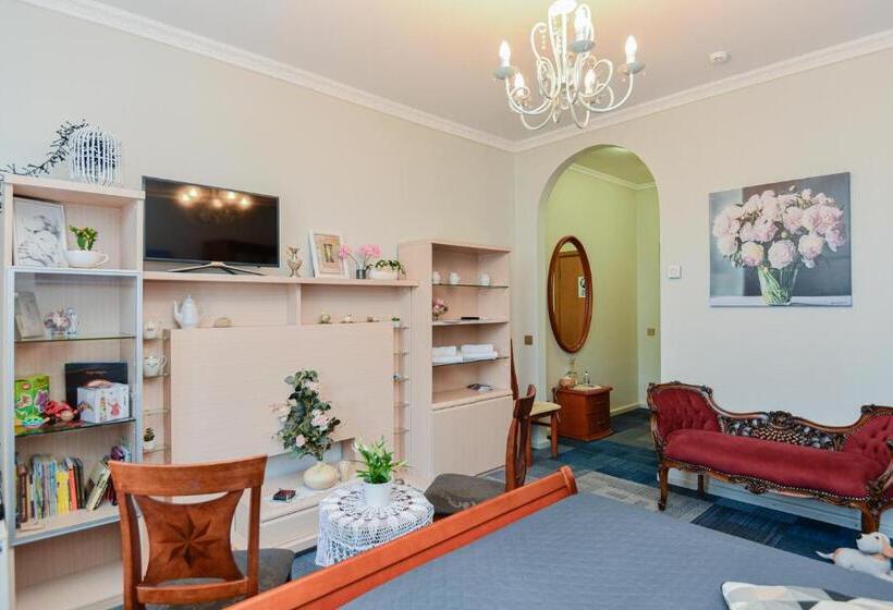 هتل Jugend With Self Check In