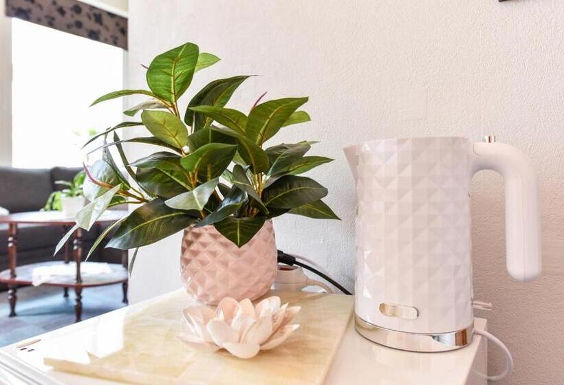 هتل Jugend With Self Check In