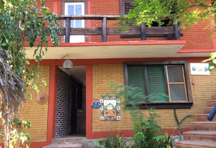 Пансион Casa Gundi Y Tomas