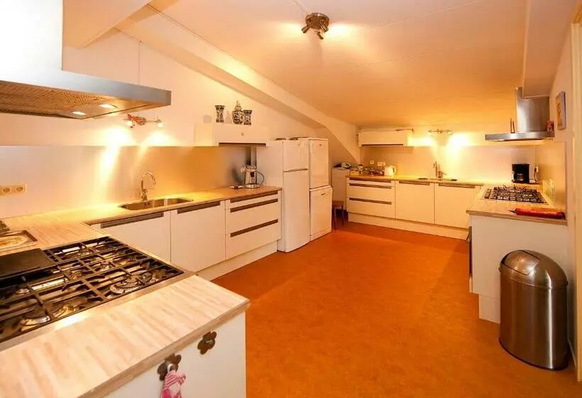 Aamiaismajoitus (B&B) De Sternhof