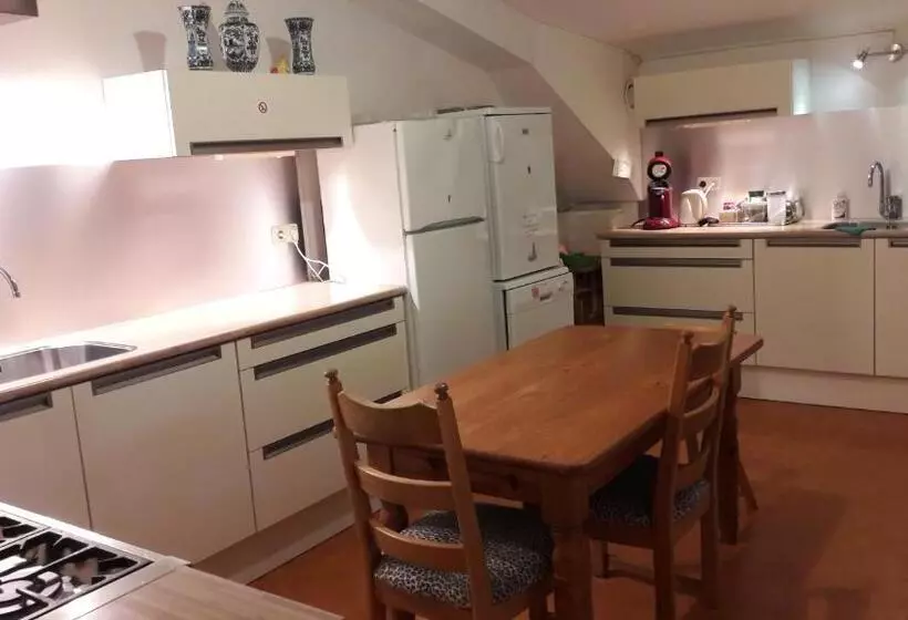 Aamiaismajoitus (B&B) De Sternhof