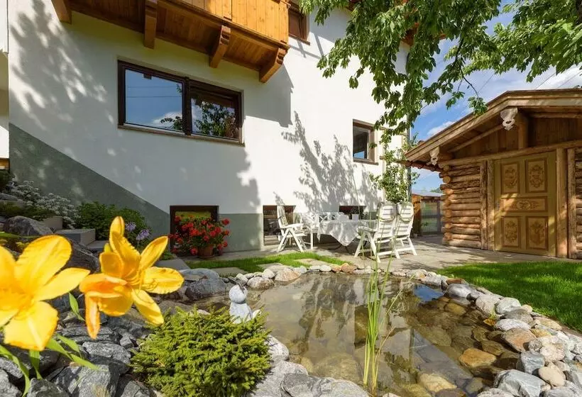 ベッドアンドブレックファースト Garni Feuerstein