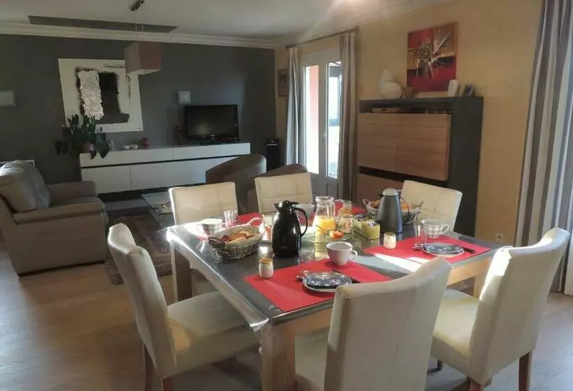 Aamiaismajoitus (B&B) Les Terrasses Du Ris