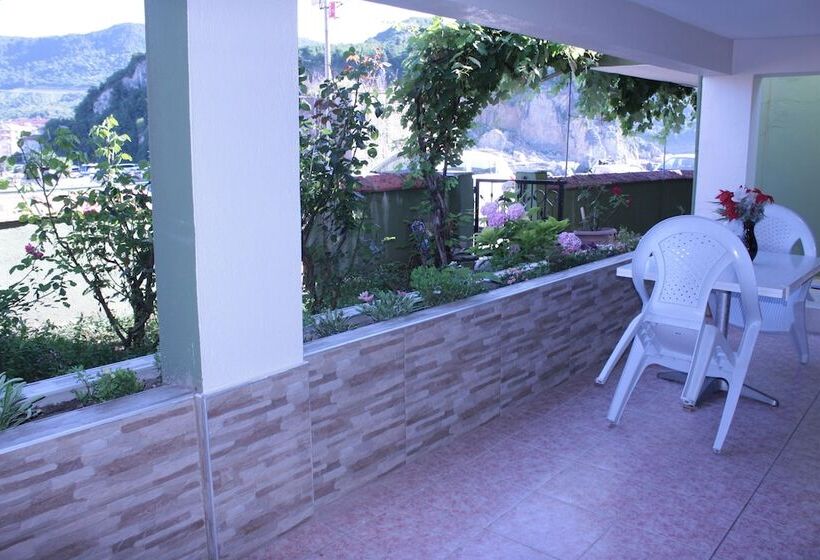 펜션 Boztepe Apart