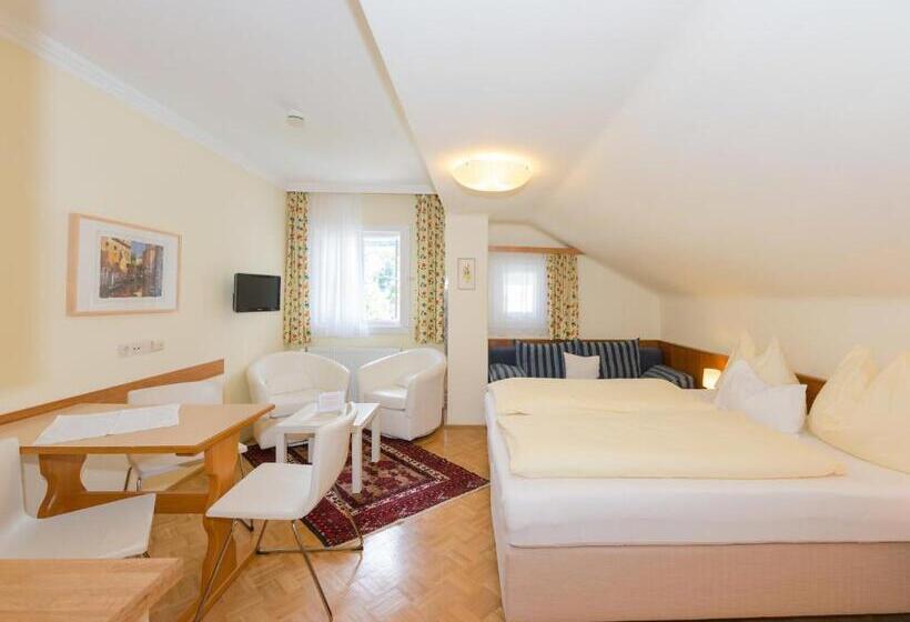 بنسيون Landhaus Tritscher