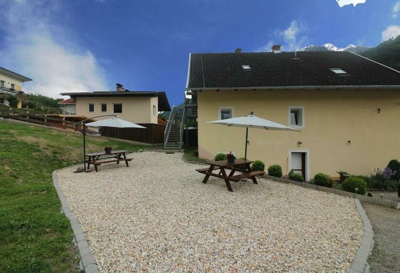 Zirnberg Appartements