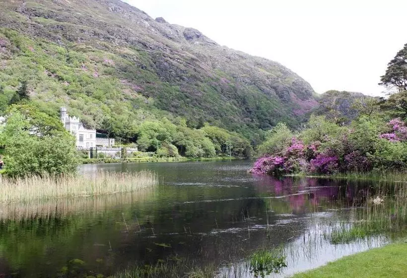 تختخواب و صبحانه Clifden Bay Lodge