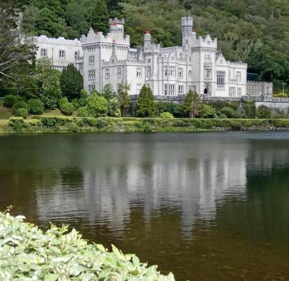 Bed and Breakfast Clifden Bay Lodge