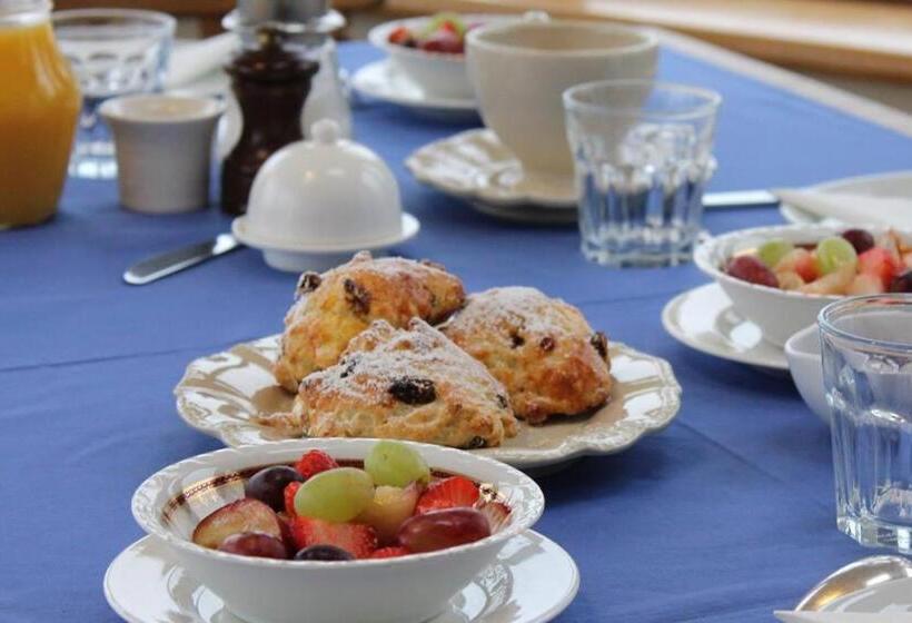 Bed and Breakfast Clifden Bay Lodge