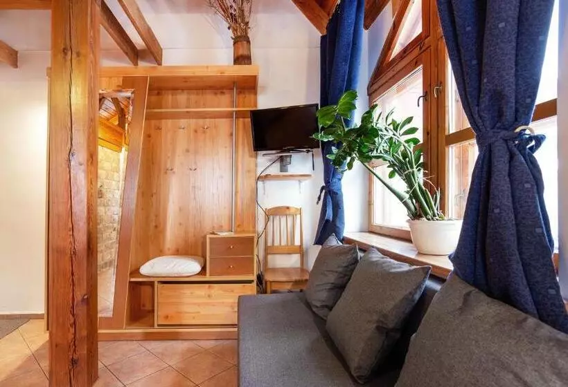 تختخواب و صبحانه House Of Sun