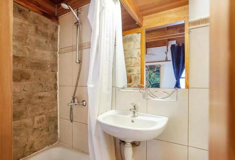 تختخواب و صبحانه House Of Sun