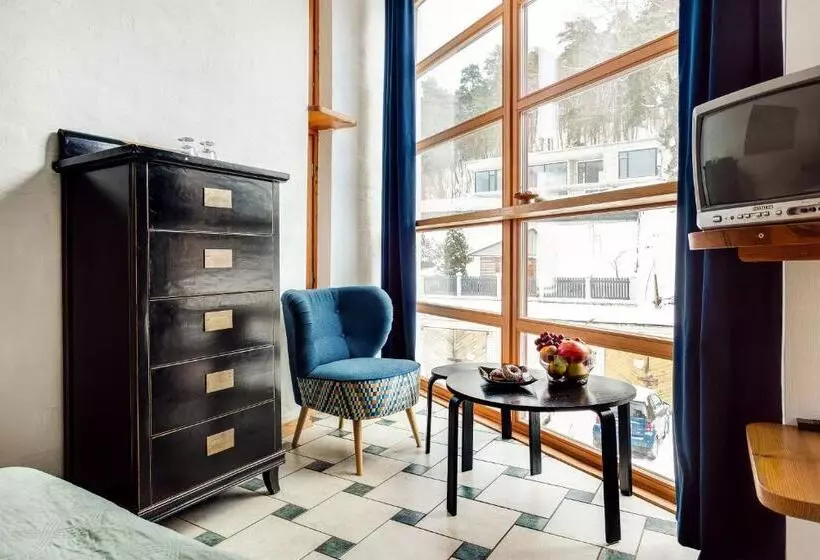 تختخواب و صبحانه House Of Sun