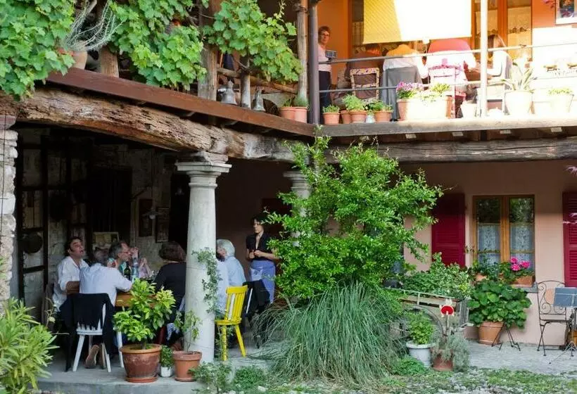 Charming B&b And Osteria La Crisalide