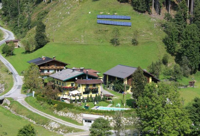 ホテル Schattaugut