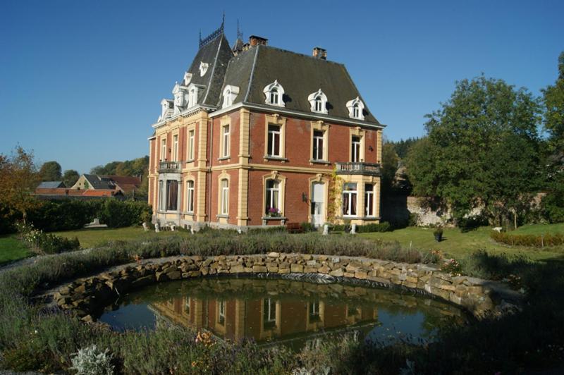 بنسيون Chateau Neufays