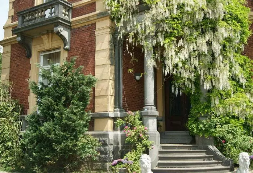 Majatalo Chateau Neufays