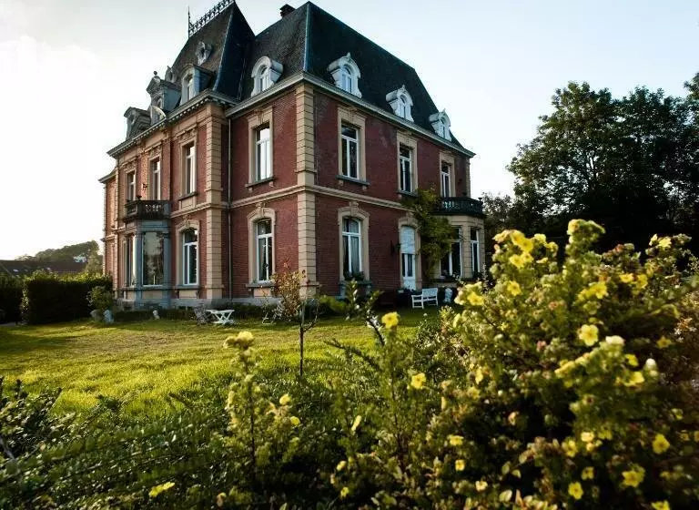 Majatalo Chateau Neufays
