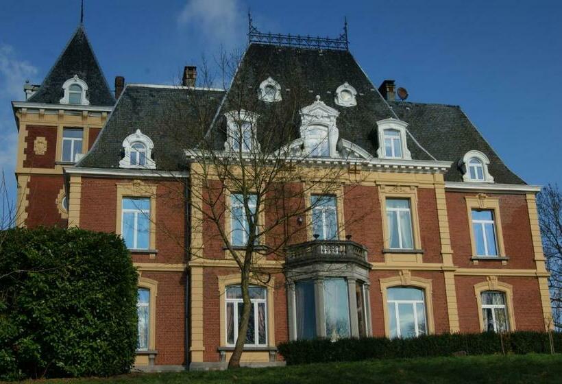 بنسيون Chateau Neufays