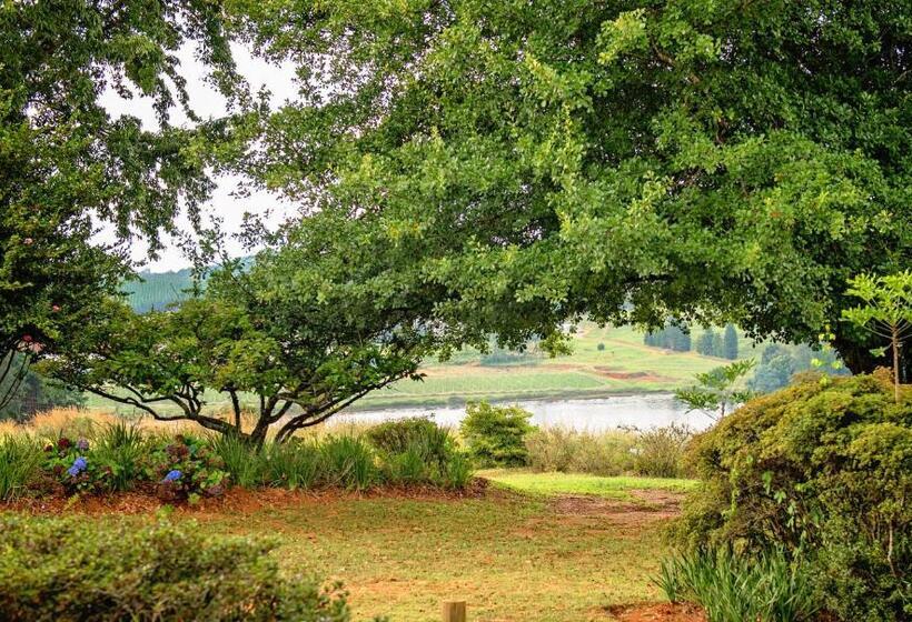 بنسيون Stanford Lake Lodge
