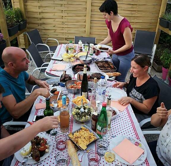 مبيت وإفطار Au Nid De Tillé