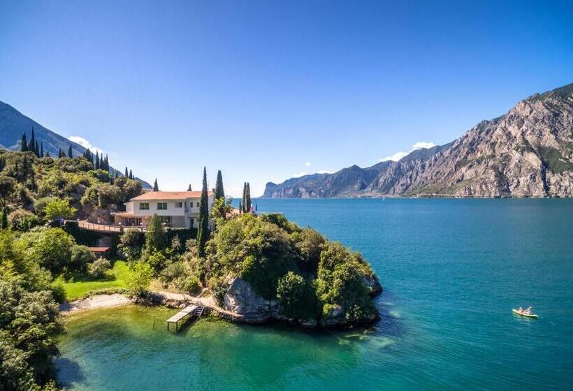 هتل Villa Tempesta