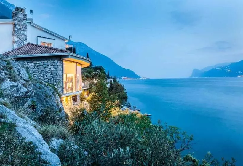 هتل Villa Tempesta