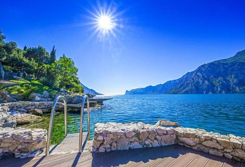 هتل Villa Tempesta