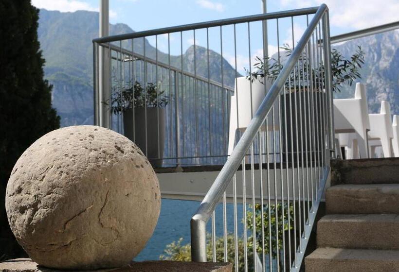 هتل Villa Tempesta