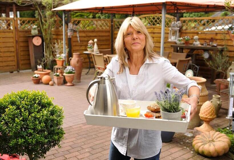 פנסיון Landhaus Julia