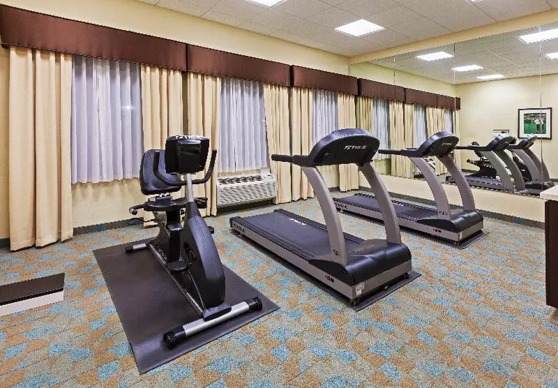 Holiday Inn Express Hotel & Suites Victoria By Ihg