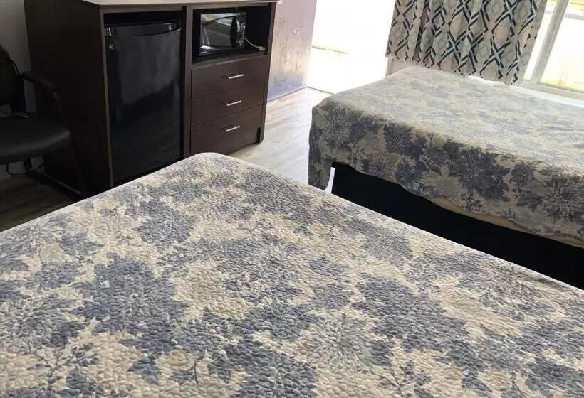 ホテル Budget Inn Express Bristol