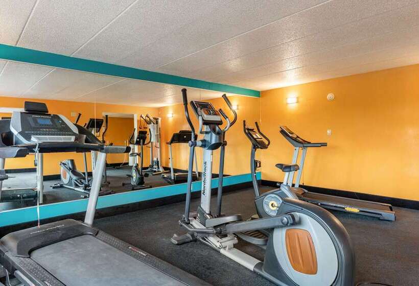 فندق Americinn & Suites By Wyndham Baraboo Event Center