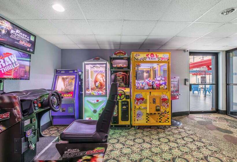 فندق Americinn & Suites By Wyndham Baraboo Event Center