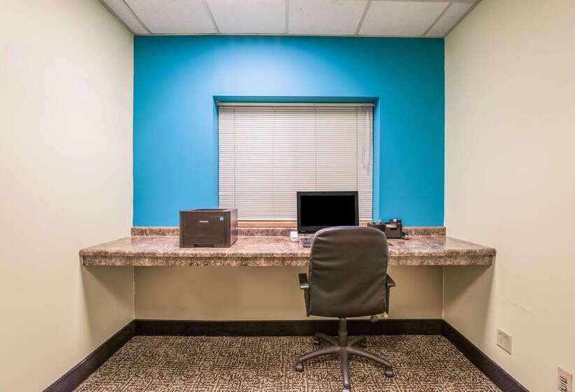 فندق Americinn & Suites By Wyndham Baraboo Event Center