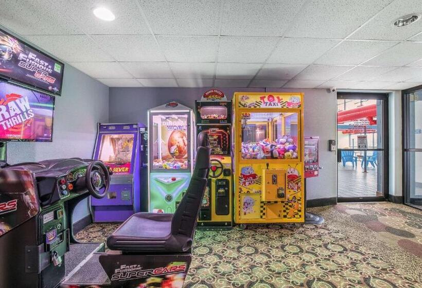 فندق Americinn & Suites By Wyndham Baraboo Event Center